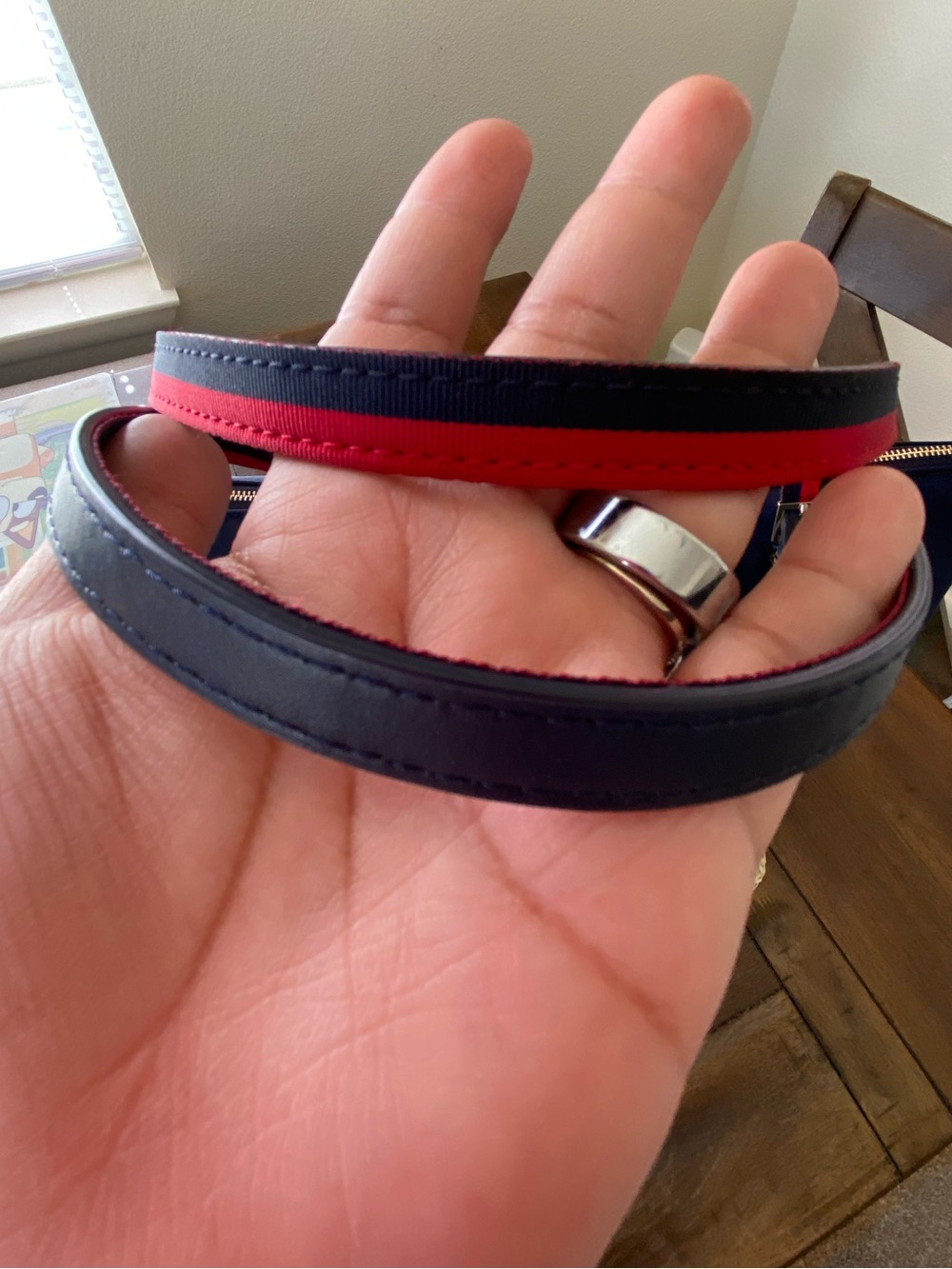 kate spade navy tote with red-trim handles - Picture 3 of 7